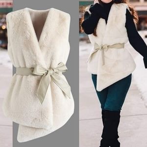 Chicwish asymetric faux fur vest wrap with faux leather belt cream M sleeveless